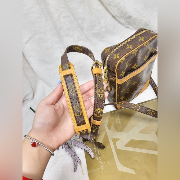 Authentic Louis Vuitton Danube pm crossword shoulder bag - Picture 12 of 16